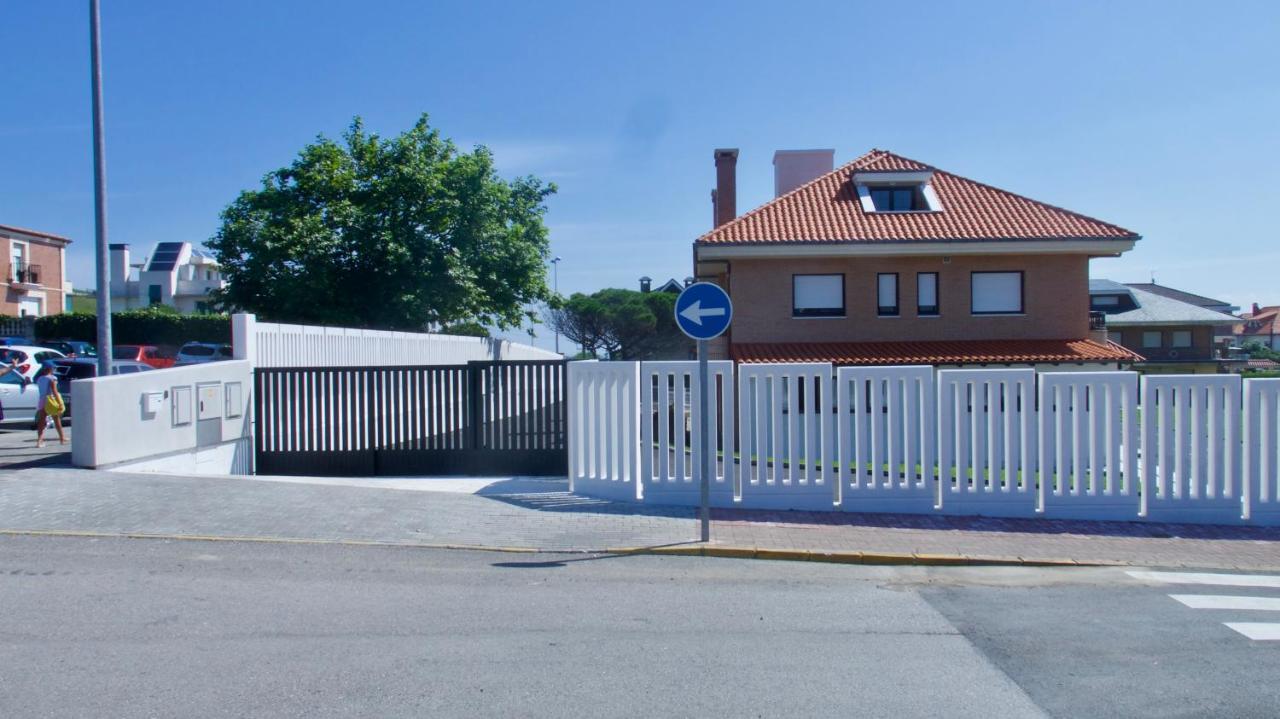 Apartamentos La Canal Сото-де-ла-Марина Экстерьер фото